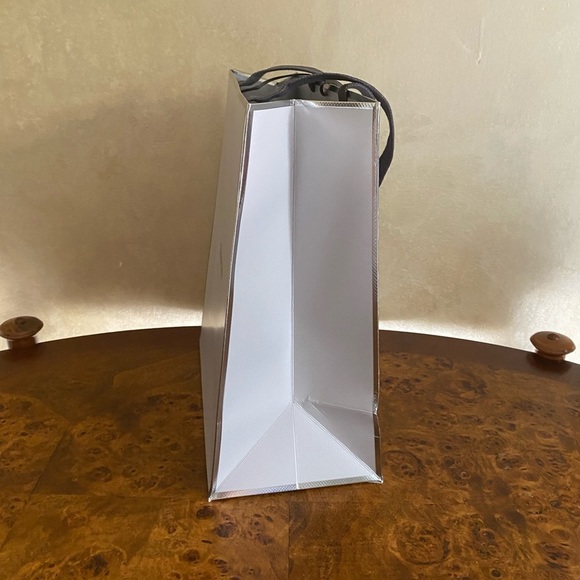 Tom Ford grey and silver paper gift bag. - Picture 2 of 8